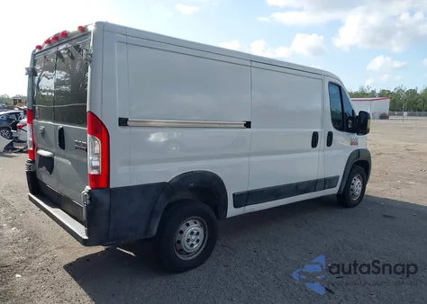 2014 Ram Promaster 1500 Low Roof z USA, uszkodzony, nr VIN 3C6TRVAG3EE105066